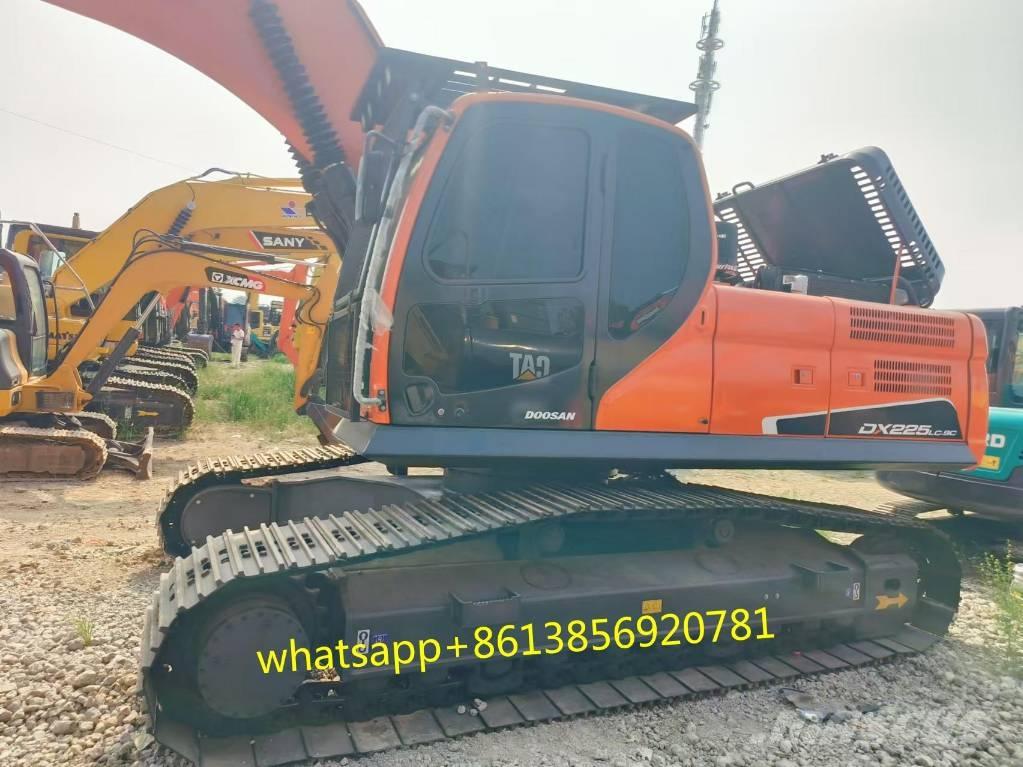 Doosan DX 225 Paletli ekskavatörler