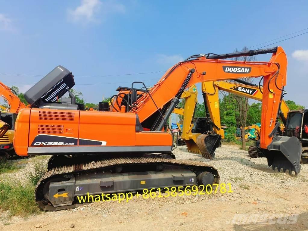 Doosan DX 225 Paletli ekskavatörler