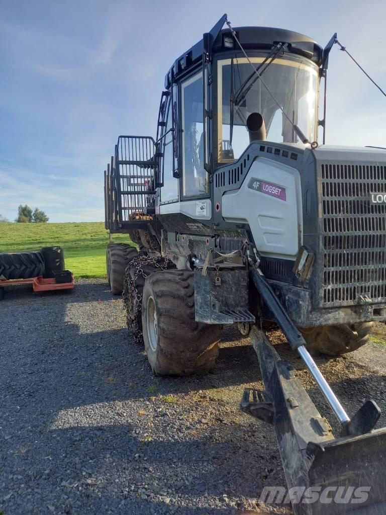 Logset 4 FGT Tomruk yükleyici traktörler