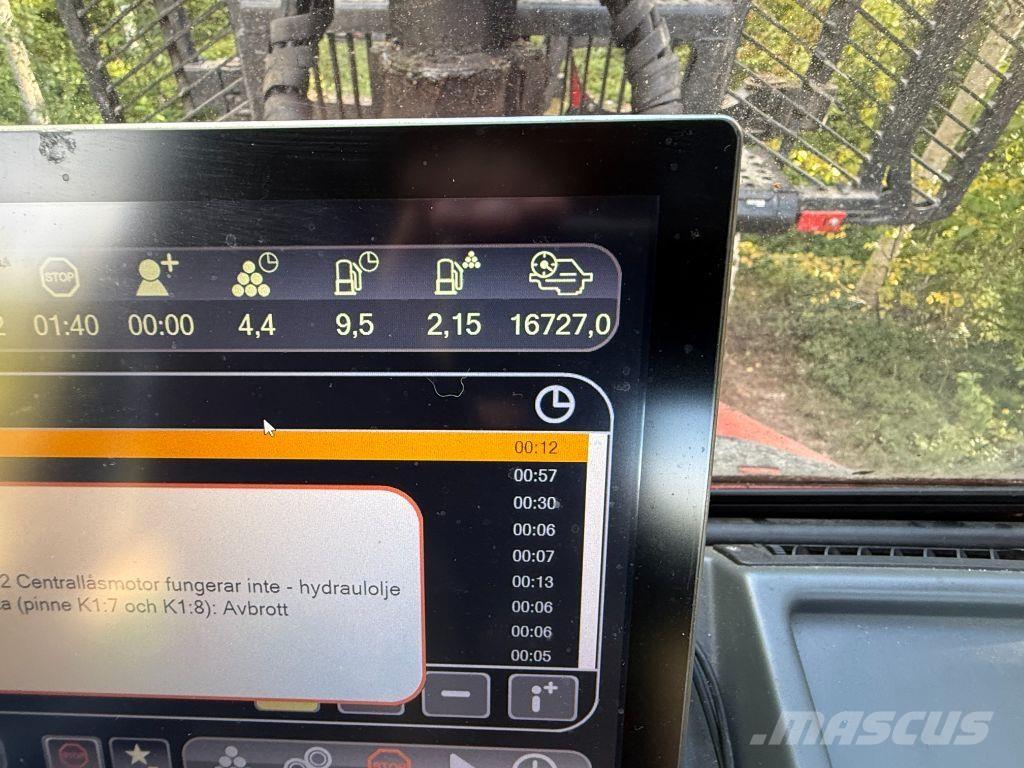 Komatsu 855.1 Tomruk yükleyici traktörler