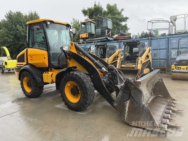 JCB 409 Tekerlekli yükleyiciler