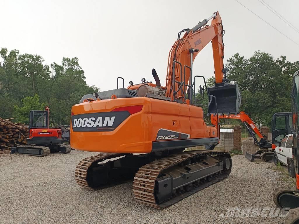 Doosan DX 235 NLC-5 Paletli ekskavatörler