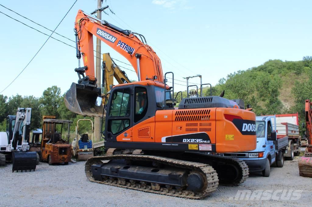 Doosan DX 235 NLC-5 Paletli ekskavatörler