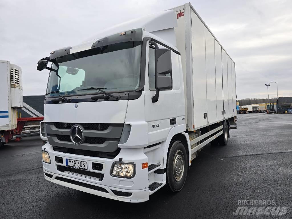 Mercedes-Benz 1832 Kapali kasa kamyonlar