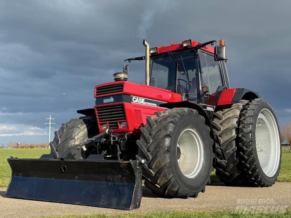 Case IH 1255 XL Traktörler