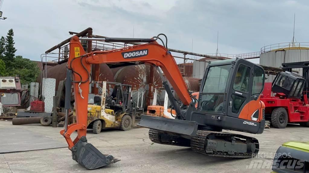 Doosan DX 55 Mini ekskavatörler, 7 tona dek