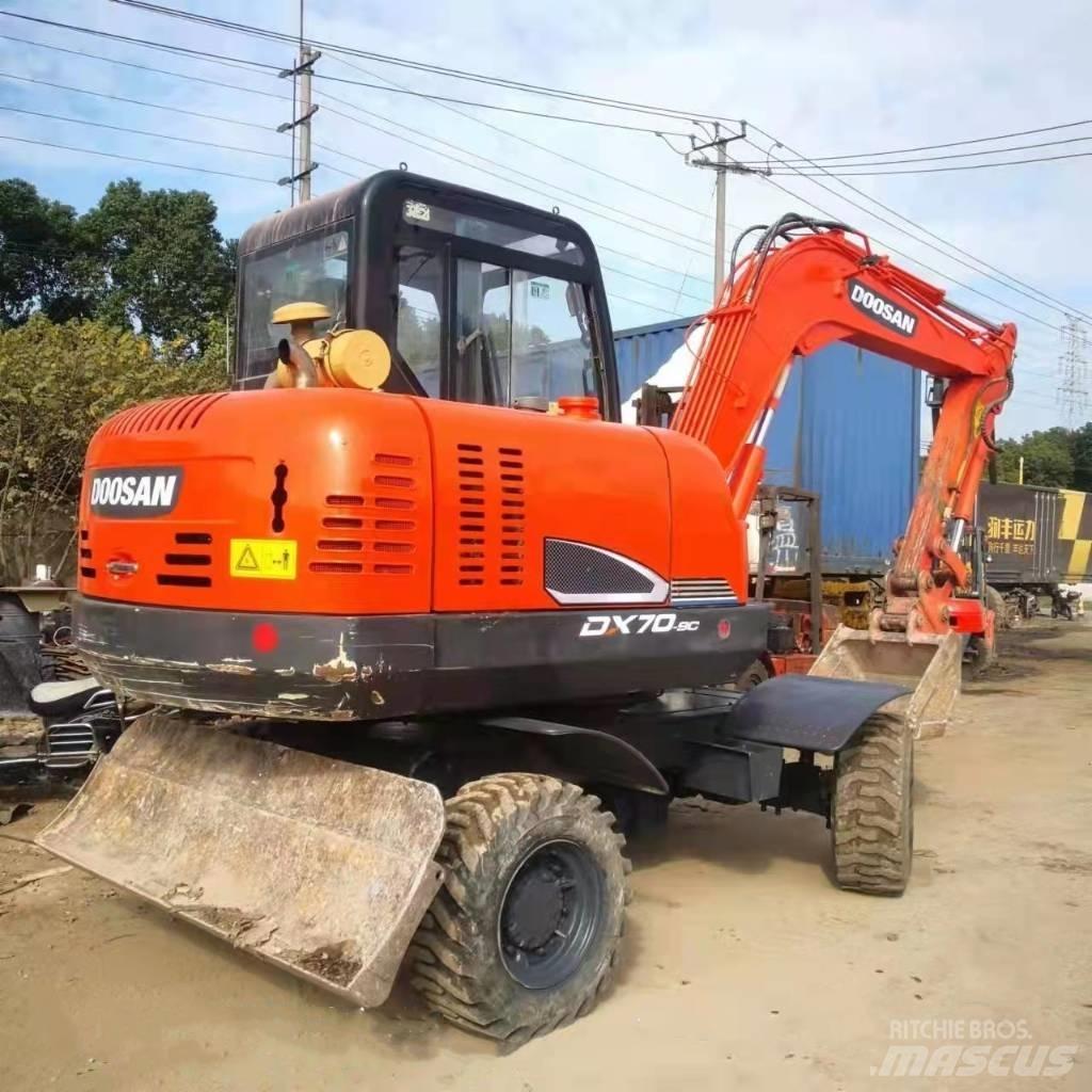 Doosan DX70W-9C Lastik tekerli ekskavatörler