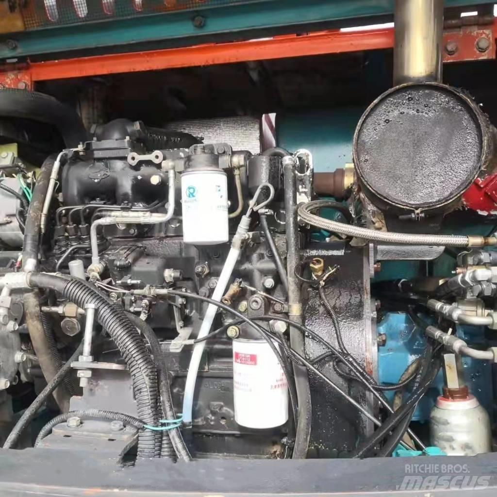 Doosan DX70W-9C Lastik tekerli ekskavatörler