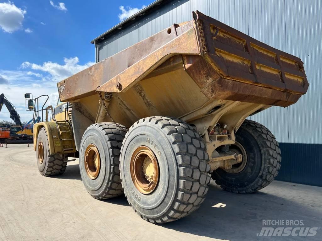 CAT 740 Belden kirma kaya kamyonu