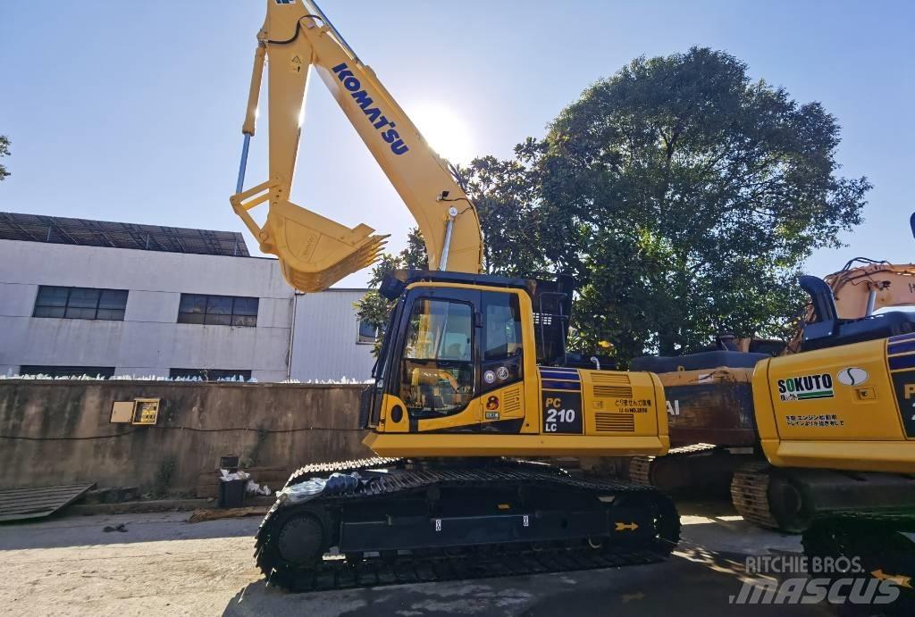 Komatsu PC210LC Paletli ekskavatörler
