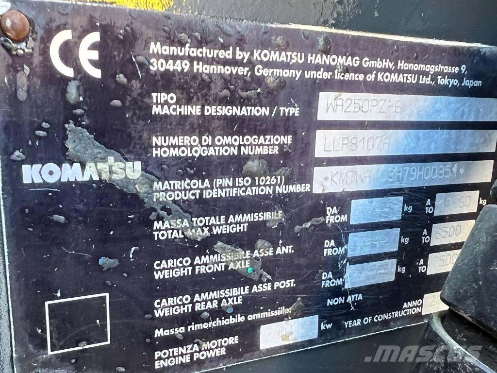 Komatsu WA 250 PZ-6 Tekerlekli yükleyiciler