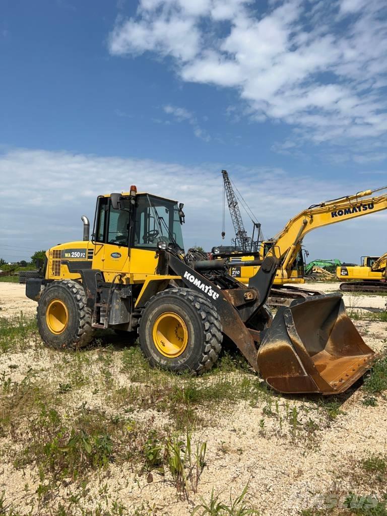 Komatsu WA 250 PZ-6 Tekerlekli yükleyiciler