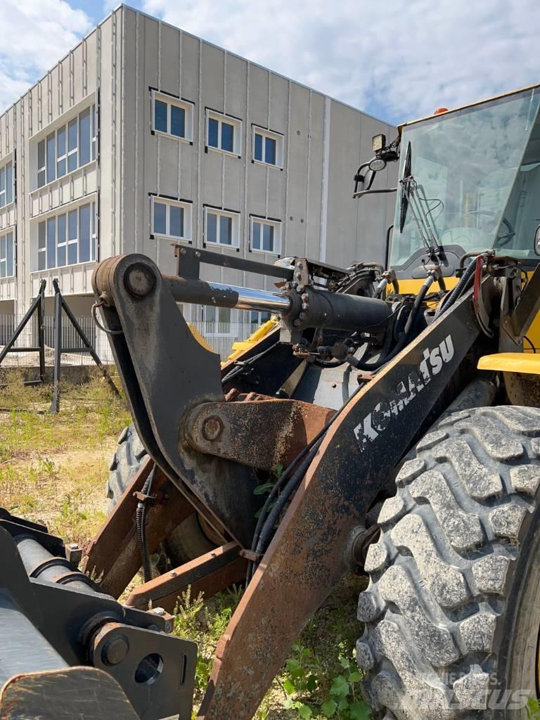 Komatsu WA 250 PZ-6 Tekerlekli yükleyiciler