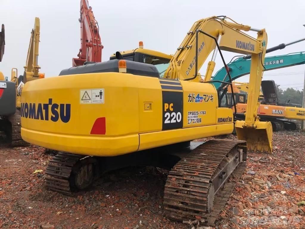 Komatsu PC 220-7 Paletli ekskavatörler