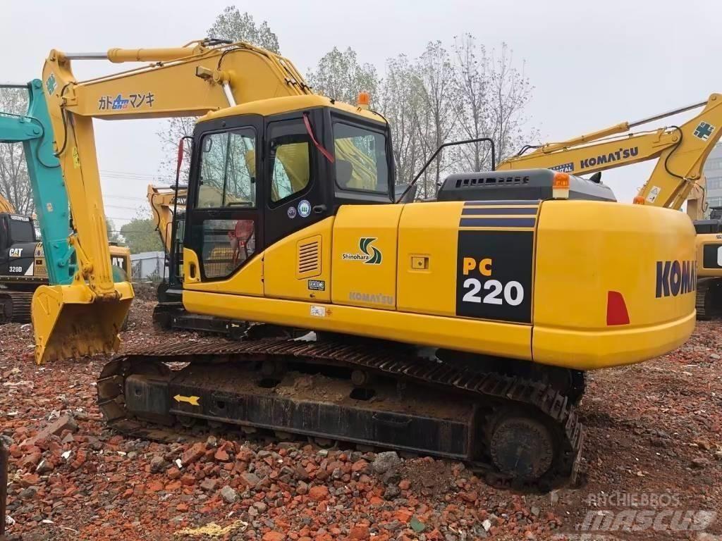 Komatsu PC 220-7 Paletli ekskavatörler