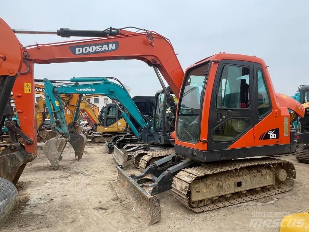 Doosan DX80 Mini ekskavatörler, 7 tona dek