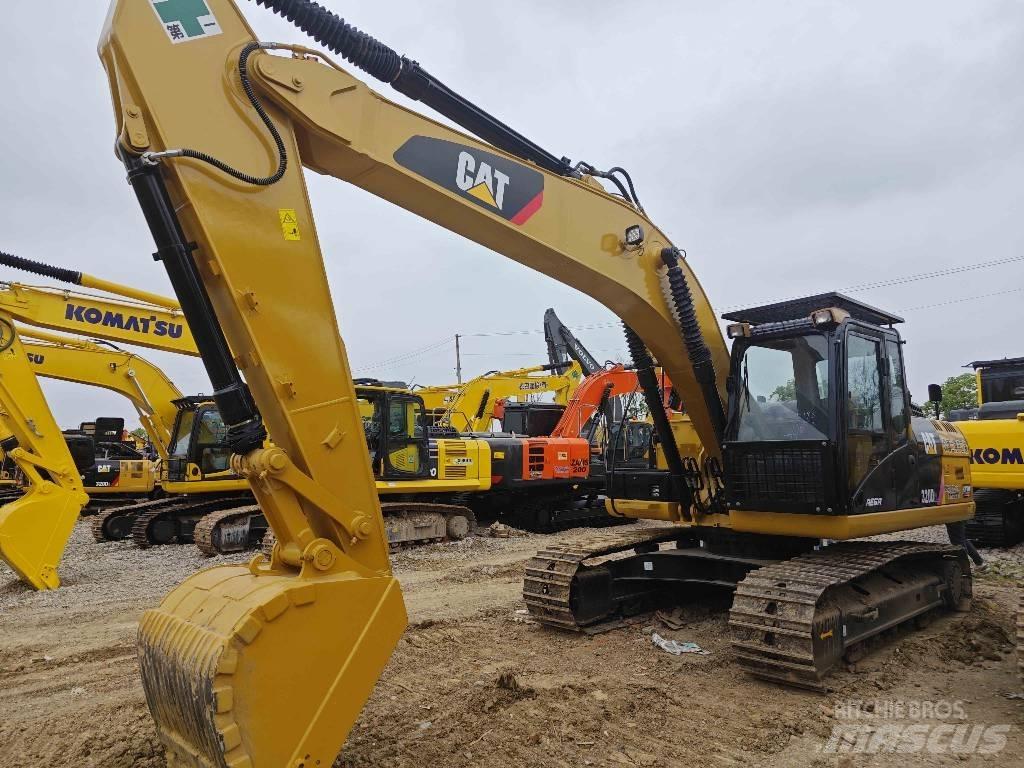 CAT CAT320d Midi ekskavatörler 7 - 12 t