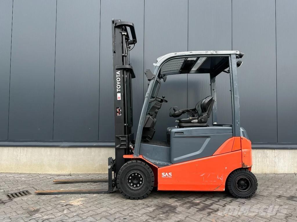 Toyota 8FBMKT25 Elektrikli forkliftler