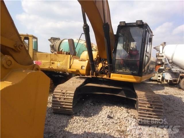CAT 330B Paletli ekskavatörler