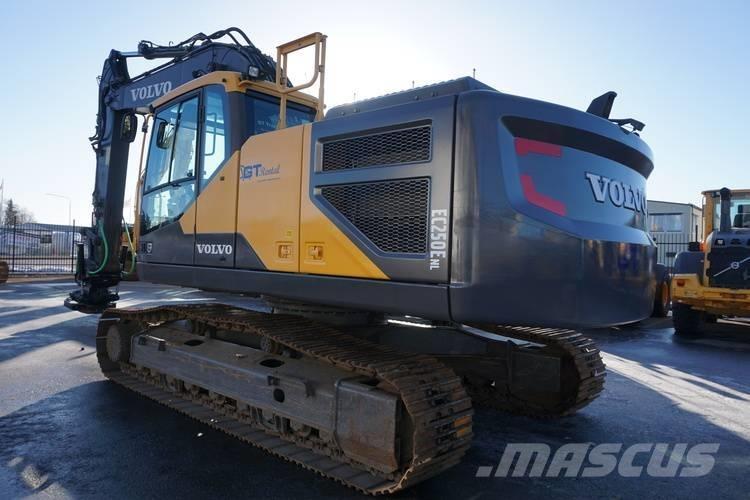 Volvo EC 250 E NL Paletli ekskavatörler