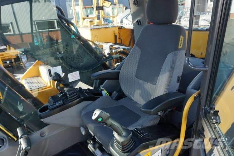 Volvo EC 250 E NL Paletli ekskavatörler
