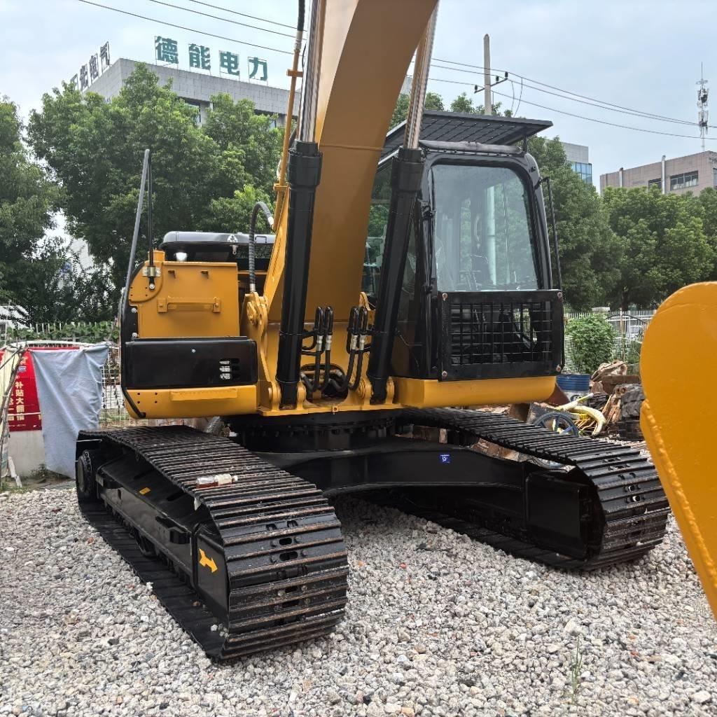 CAT 325 Paletli ekskavatörler