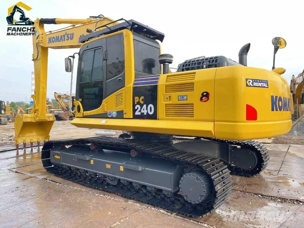 Komatsu PC240 Paletli ekskavatörler