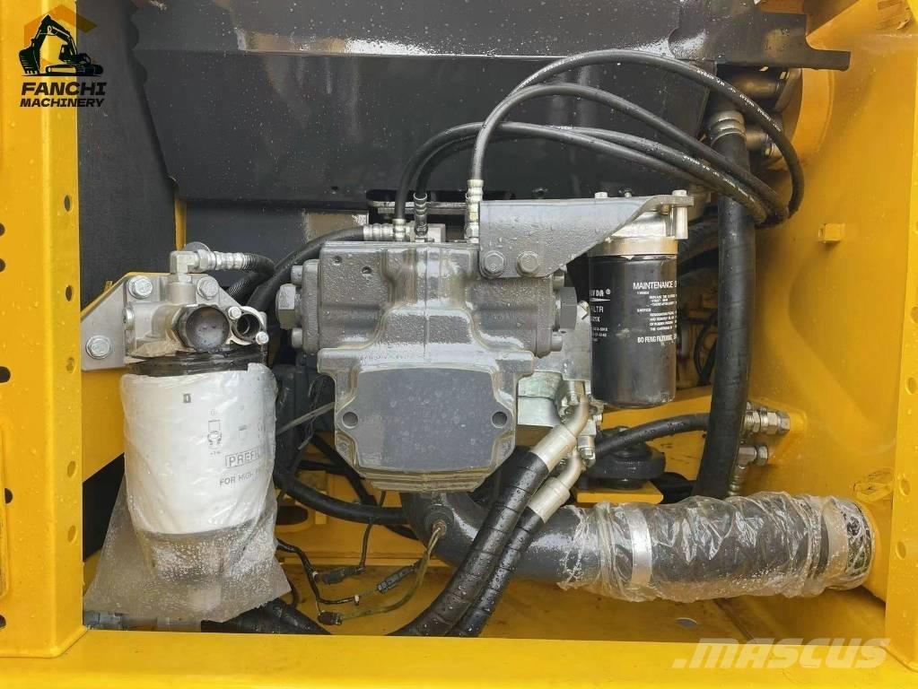 Komatsu PC240 Paletli ekskavatörler