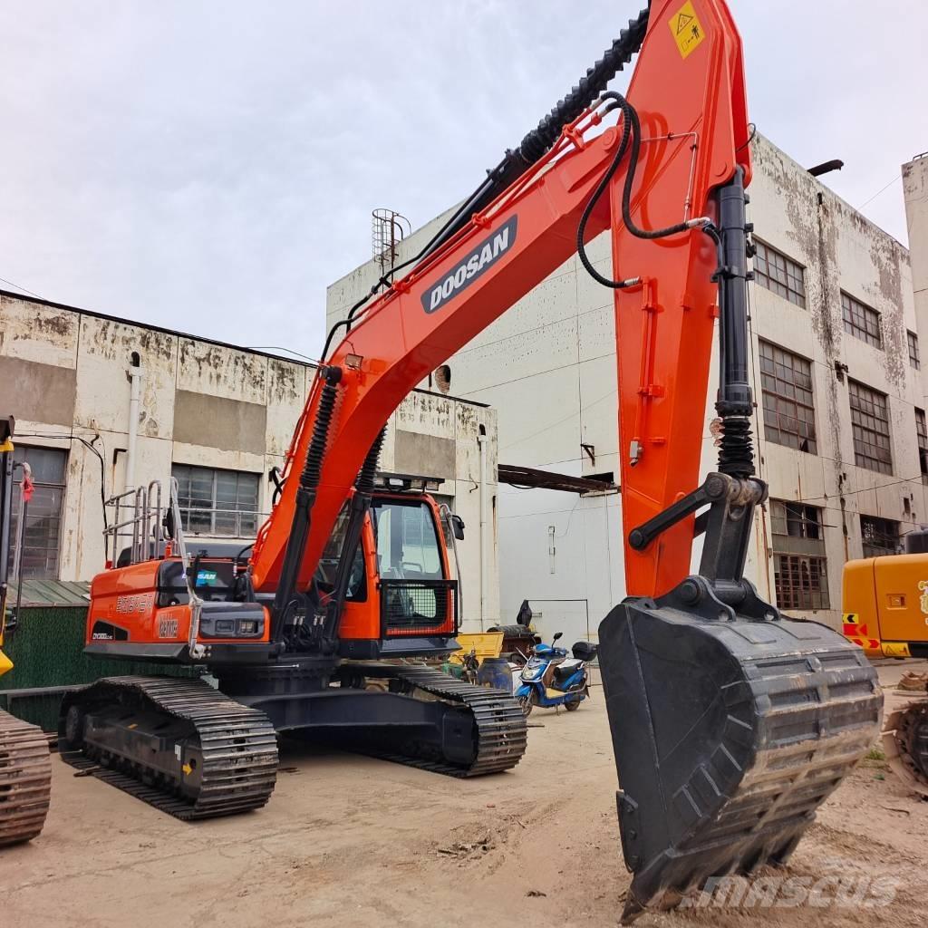 Doosan DX 300 Paletli ekskavatörler