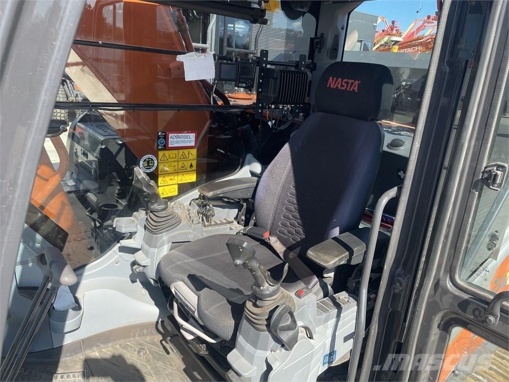 Hitachi ZX 300 LC-7 Paletli ekskavatörler