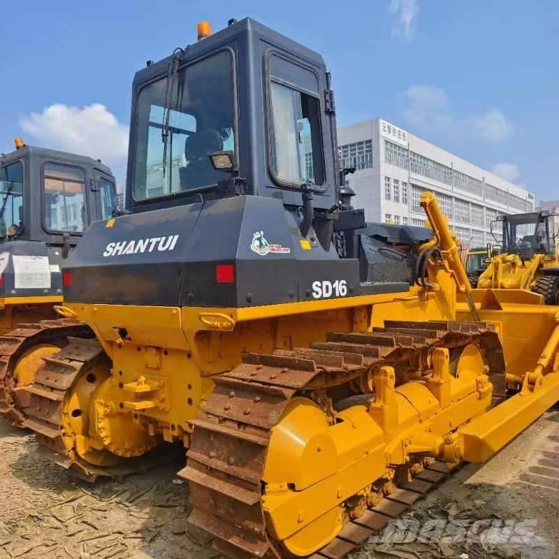 Shantui SD 16 Paletli dozerler