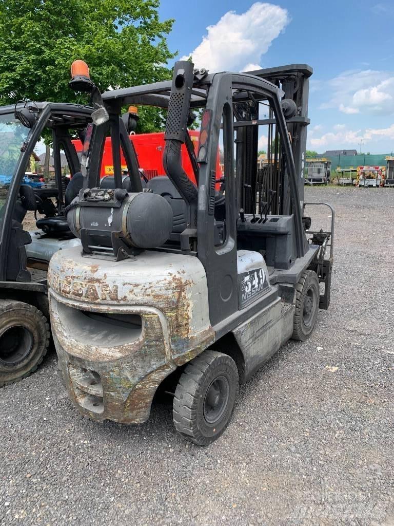Nissan U1D2A25PQ LPG'li forkliftler