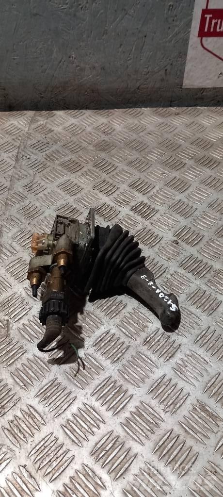 Scania S 94   1408332 Kabinler