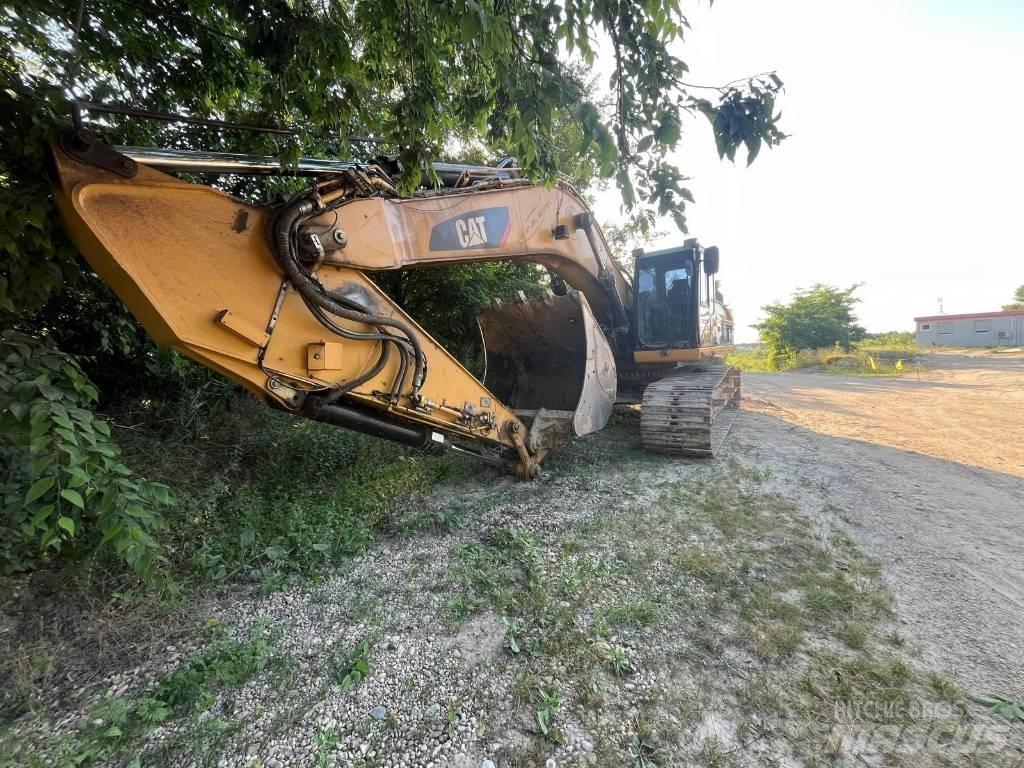 CAT 330 D Paletli ekskavatörler