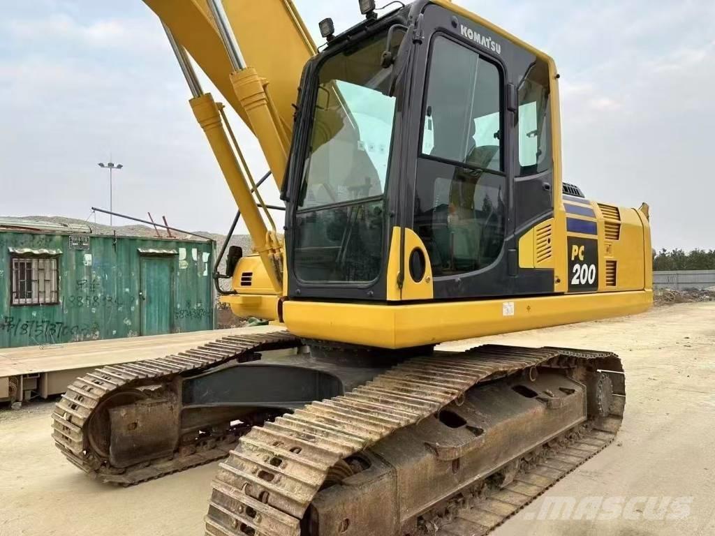 Komatsu PC 200 Paletli ekskavatörler