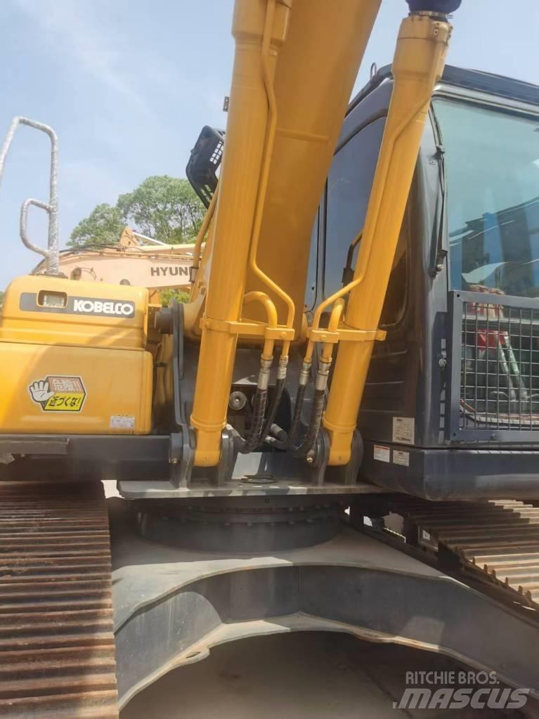Kobelco SK 200 Paletli ekskavatörler