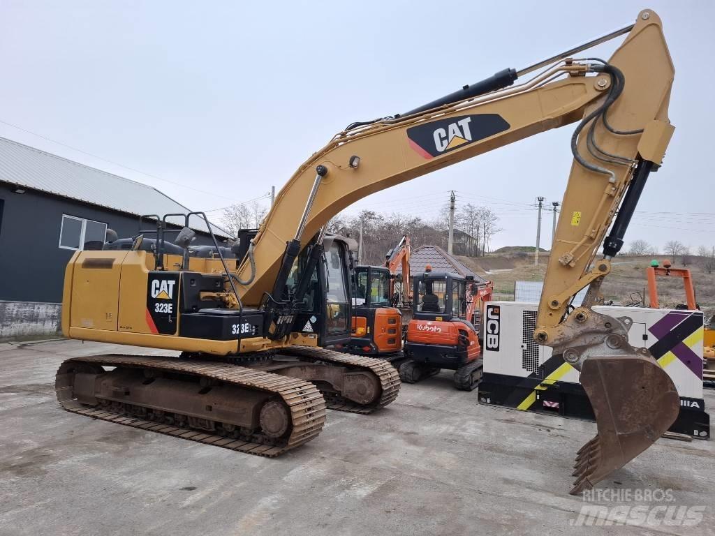 CAT 323 EL Paletli ekskavatörler