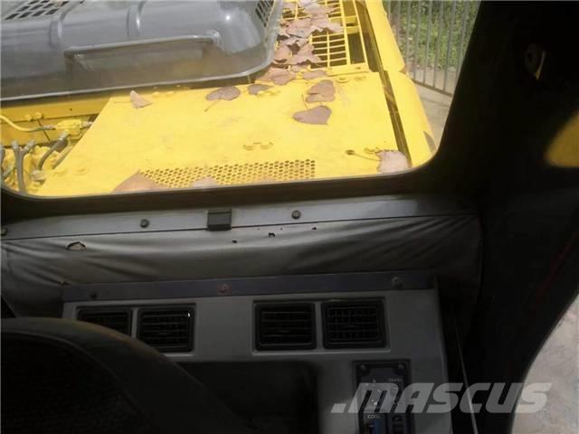Komatsu pc200-6 Paletli ekskavatörler