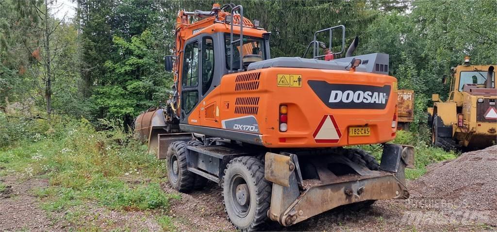 Doosan DX170W Lastik tekerli ekskavatörler