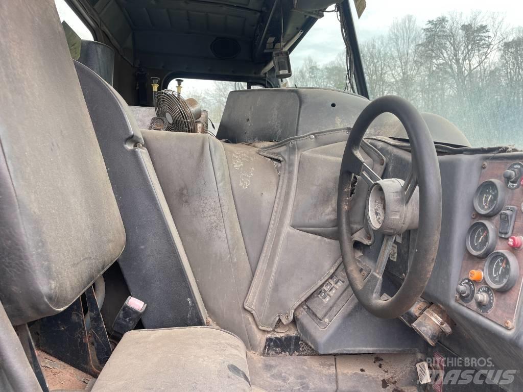 Peterbilt 320 Çekiciler