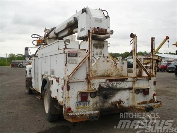 Altec D845B Araç üstü platformlar
