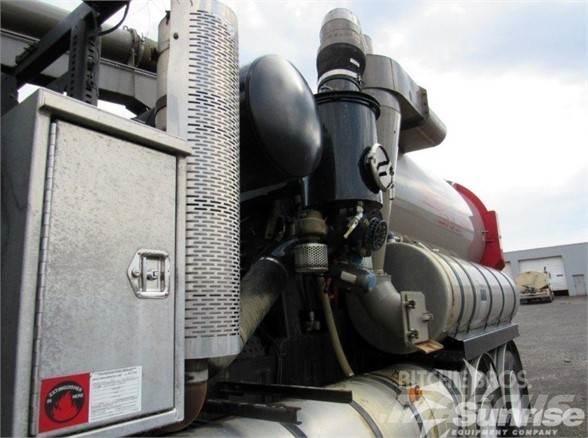 Vactor 2100 Tanklar