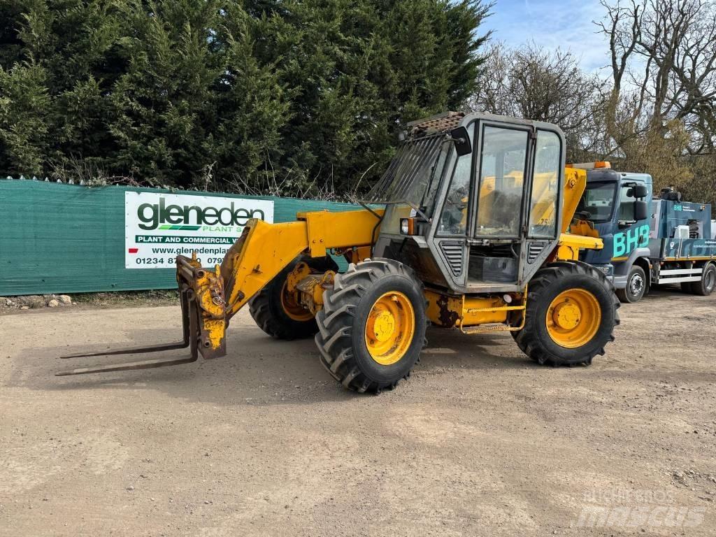 JCB 525-67 Tarimsal teleskopik yükleyiciler