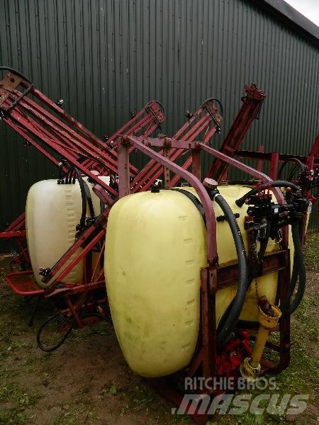 Hardi 800 Çekilir pülverizatörler