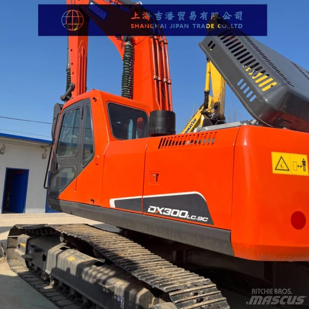 Doosan DX 300 Paletli ekskavatörler