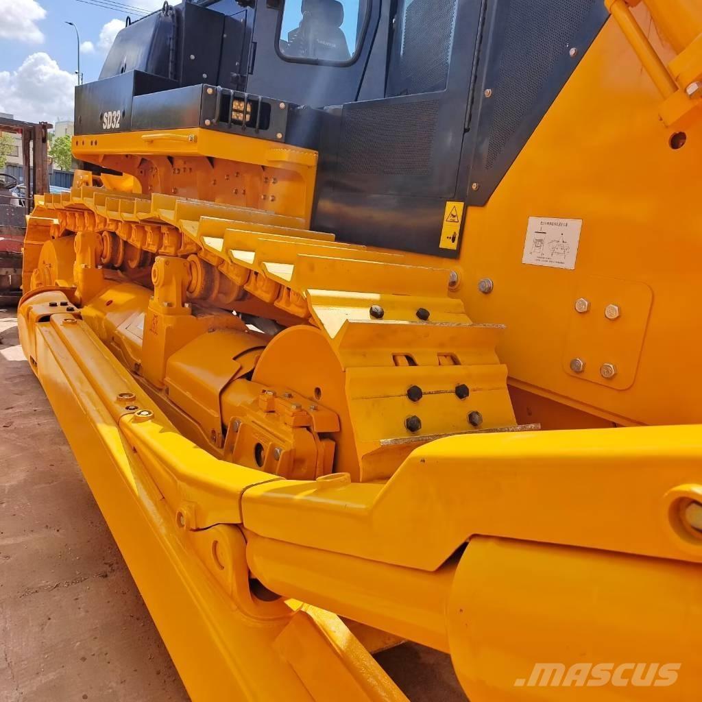 Shantui SD 32 Paletli dozerler