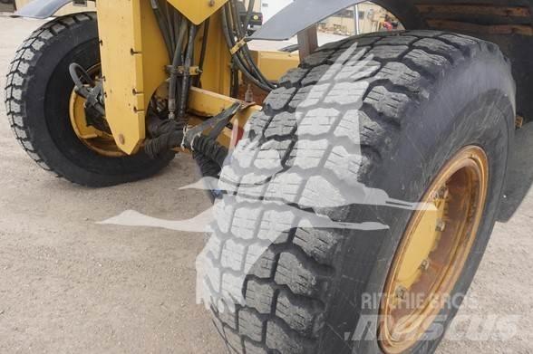 CAT 140M AWD Greyderler