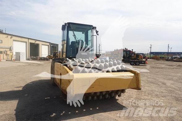 CAT CP64 Tek tamburlu silindirler