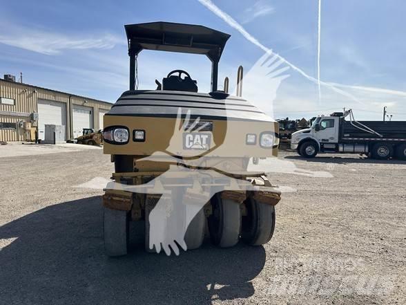 CAT CW14 Pnömatik lastikli silindirler