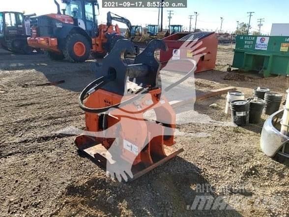 NPK C8C Çekilir titreşimli silindirler